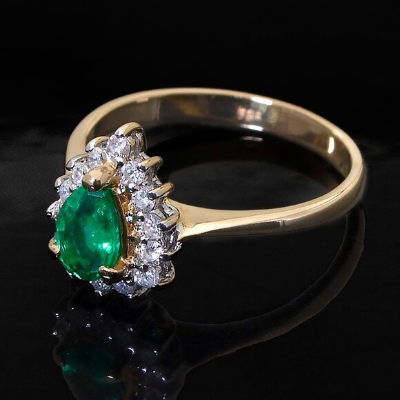 Vintage 14kt Yellow Gold Emerald Ring, Natural Emerald Real Diamonds Sz 5 - Picture 4 of 9